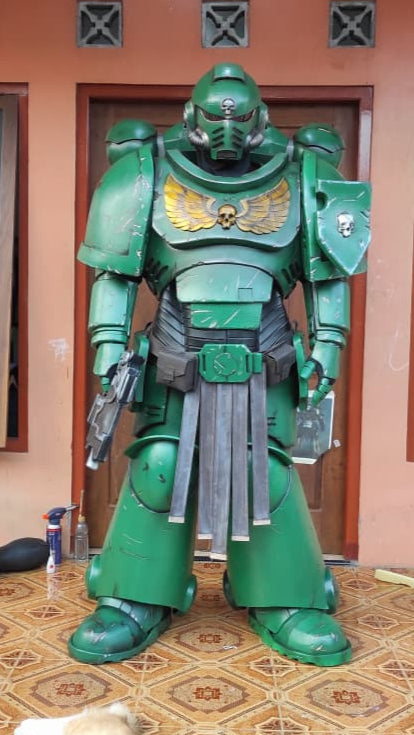 Warhammer Space Marine Armor – Premium Custom Handcrafted Cosplay Armor & Props
